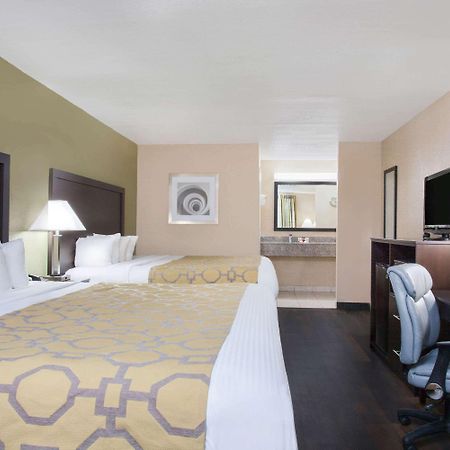 Baymont By Wyndham Lake City Exteriér fotografie