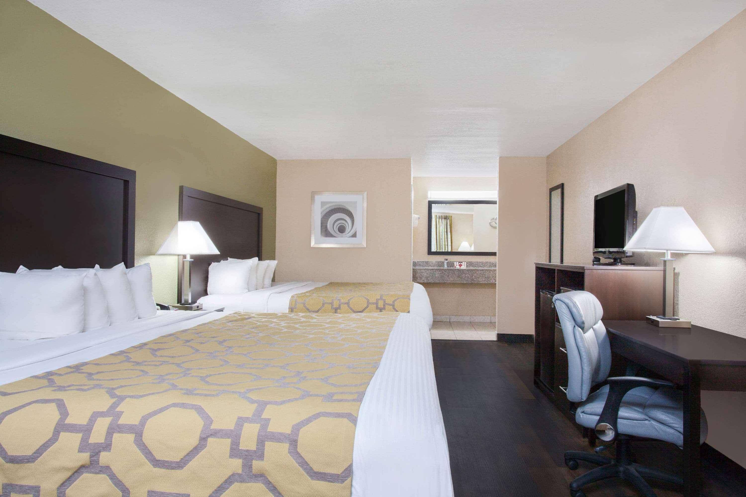 Baymont By Wyndham Lake City Exteriér fotografie